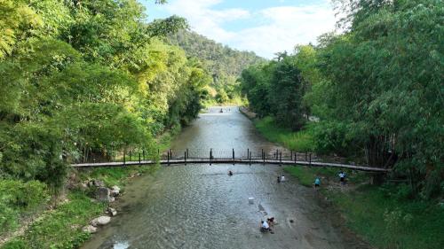 Homestay Khoáng nóng Thông Nguyên (Homestay Khoang nong Thong Nguyen) in Nam Pi Homestay Khoáng nóng Thông Nguyên (Homestay Khoang nong Thong Nguyen) in Nam Pi