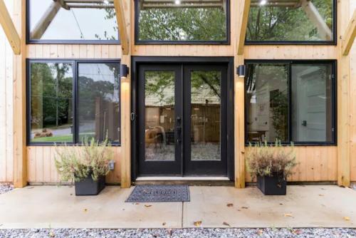 Eva Zen House Downtown ATL Retreat 4 Guests in Peoplestown Eva Zen House Downtown ATL Retreat 4 Guests in Peoplestown