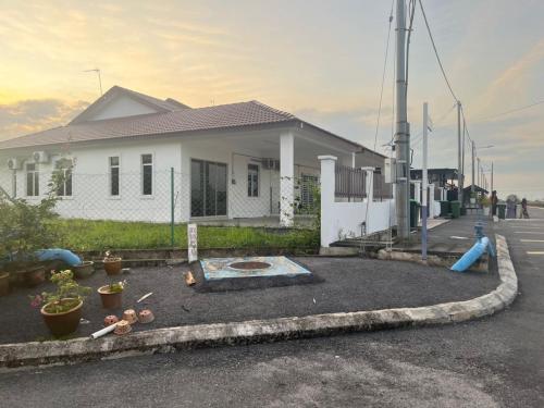 Naura Nufail Homestay Taman Aman Anak Bukit in เกปาลา บาตัส Naura Nufail Homestay Taman Aman Anak Bukit in เกปาลา บาตัส