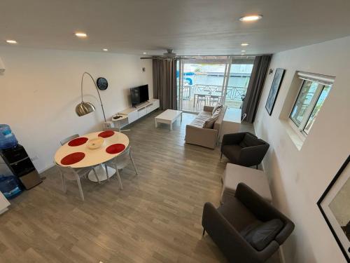 Luxury Waterfront Villa 431 F in Saint Mary Luxury Waterfront Villa 431 F in Saint Mary