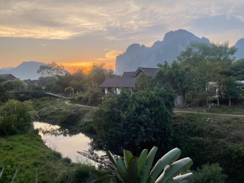 Leng Saysana Guesthouse in Vang Vieng Leng Saysana Guesthouse in Vang Vieng