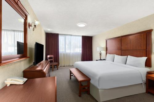 Howard Johnson by Wyndham Toluca in Toluca de Lerdo Howard Johnson by Wyndham Toluca in Toluca de Lerdo