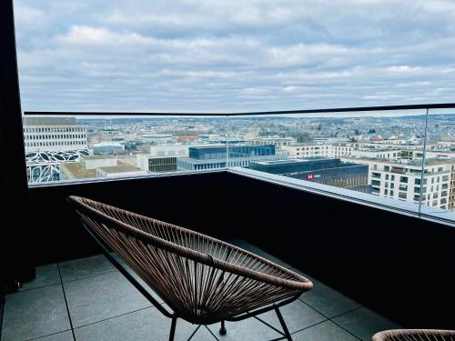 Erkély/terasz, Elegant Sky Apartment with SPA in Howald Erkély/terasz, Elegant Sky Apartment with SPA in Howald