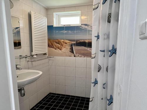 ห้องน้ำ, 3-person holiday home near Beach in ชาเก้น ห้องน้ำ, 3-person holiday home near Beach in ชาเก้น