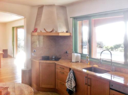 Kitchen, Villa elegante a Sagone avec piscine privee et vue sur la mer in Coggia Kitchen, Villa elegante a Sagone avec piscine privee et vue sur la mer in Coggia