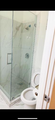 Pretty bedroom private bathroom in 哈仙達崗 Pretty bedroom private bathroom in 哈仙達崗