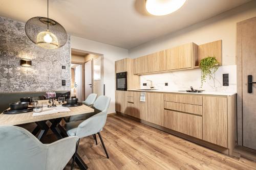 Studio 24 by Hotel Brücke (Studio 24 by Hotel Brucke) in Майрхофен Studio 24 by Hotel Brücke (Studio 24 by Hotel Brucke) in Майрхофен