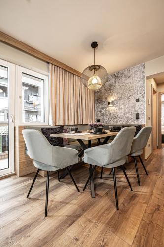 Studio 24 by Hotel Brucke in Mayrhofen Studio 24 by Hotel Brucke in Mayrhofen