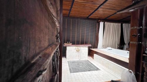 Bathroom, Kawarin River Exclusive Hotel and Resort in Kanchanaburi Bathroom, Kawarin River Exclusive Hotel and Resort in Kanchanaburi