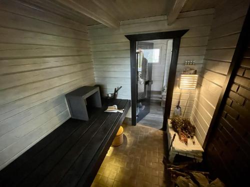 saună, Cozy Cabin with a Beautiful Sauna Near Lake in Lappeenranta saună, Cozy Cabin with a Beautiful Sauna Near Lake in Lappeenranta