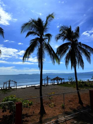 Hotel La Roca del Mar in Puntarenas Hotel La Roca del Mar in Puntarenas