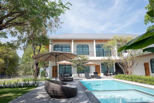 Khwang Khun Yaow Cafe Resort & Pool Villa in Pak Khat Khwang Khun Yaow Cafe Resort & Pool Villa in Pak Khat