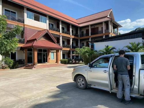 Chandala Hotel in Thakhek Chandala Hotel in Thakhek