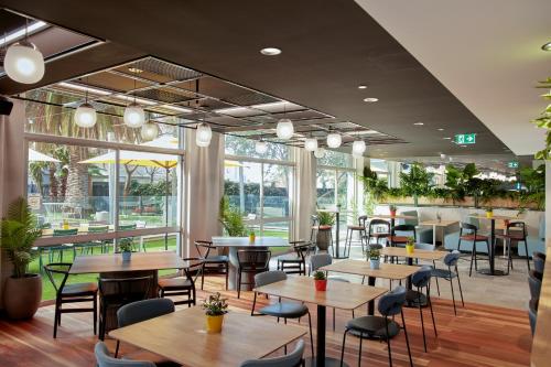 Restoran, Together Co-Living Melbourne in Melbourne Restoran, Together Co-Living Melbourne in Melbourne