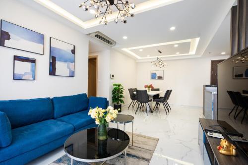 Saigon Apartments - Free City Walk Experience, Amazing infinity Pool & FREE 4G SIM card for 3 nights in Dzielnica 4. Saigon Apartments - Free City Walk Experience, Amazing infinity Pool & FREE 4G SIM card for 3 nights in Dzielnica 4.