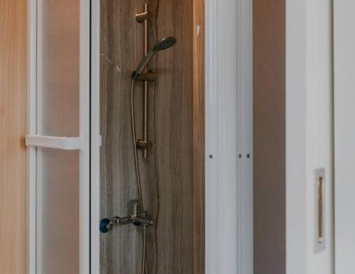Shower, Fulu Dragon Boat Camping House 2 by Tiny Away in Fuxing Township Shower, Fulu Dragon Boat Camping House 2 by Tiny Away in Fuxing Township