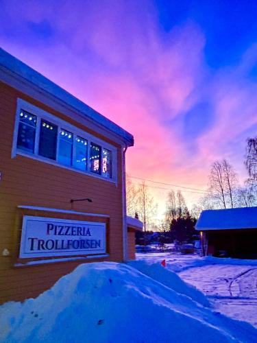 레스토랑, Trollforsen Camping & Cottages in 소르셀레 레스토랑, Trollforsen Camping & Cottages in 소르셀레