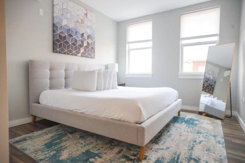 Luxury Apartment with Gym, Steps From Commuter Rail #3013 in Natick Luxury Apartment with Gym, Steps From Commuter Rail #3013 in Natick