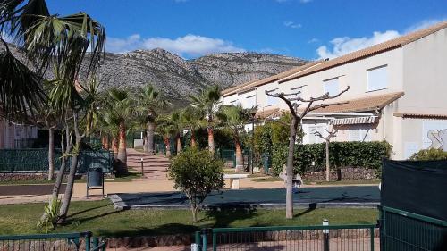 This photo about Apartamentos Villas Oropesa 3000 shared on HyHotel.com