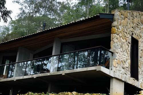 Chale das Cerejeiras, charme e vista incrivel in Santa Clara Chale das Cerejeiras, charme e vista incrivel in Santa Clara