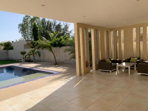 Spacious, luxurious and bright 3 bedrooms house with swimming pool in 辛蒂亞 Spacious, luxurious and bright 3 bedrooms house with swimming pool in 辛蒂亞