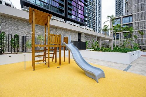 Olympic Park modern apt near train shops with pool in Sydney Olimpiai Park Olympic Park modern apt near train shops with pool in Sydney Olimpiai Park