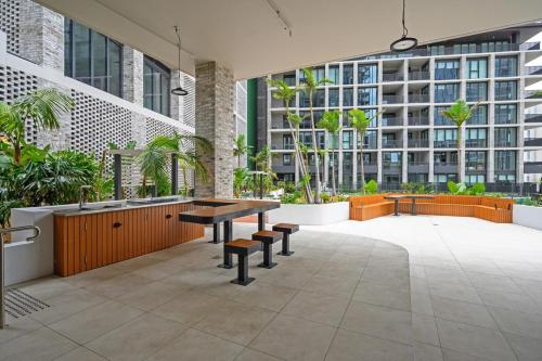 Olympic Park modern apt near train shops with pool in Sydney Olimpiai Park Olympic Park modern apt near train shops with pool in Sydney Olimpiai Park