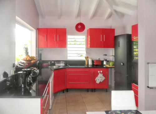 cuisine, Villa élégante à Capesterre-Belle-Eau avec piscine privée (Villa elegante a Capesterre-Belle-Eau avec piscine privee) in Capesterre Belle Eau cuisine, Villa élégante à Capesterre-Belle-Eau avec piscine privée (Villa elegante a Capesterre-Belle-Eau avec piscine privee) in Capesterre Belle Eau