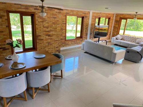 La mejor casa campestre a 25 min de Villavicencio in Bavaria La mejor casa campestre a 25 min de Villavicencio in Bavaria