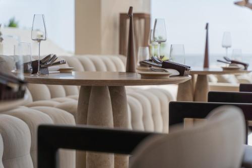 Restaurant, Art Hotel Curacao - Adults Only in Willemstad Restaurant, Art Hotel Curacao - Adults Only in Willemstad