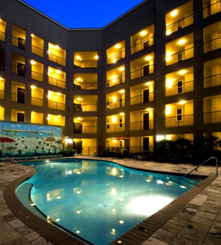 在meiguo.com看到的Oakwood at Mosaic South的介绍图片