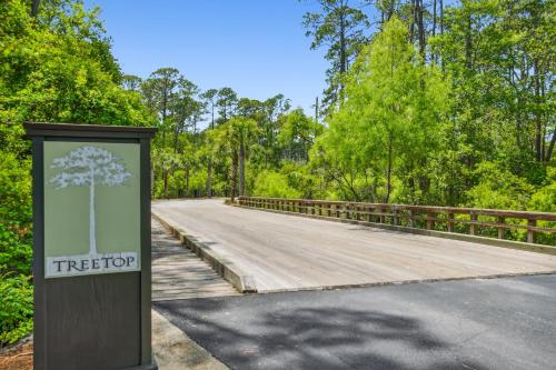 Sports and activities, 30A Beach House - Joy of Life at Treetops by Panhandle Getaways in Inlet Beach (FL) Sports and activities, 30A Beach House - Joy of Life at Treetops by Panhandle Getaways in Inlet Beach (FL)