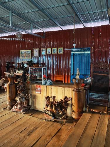 Restaurant, Navina Chilling House in Banlung Restaurant, Navina Chilling House in Banlung