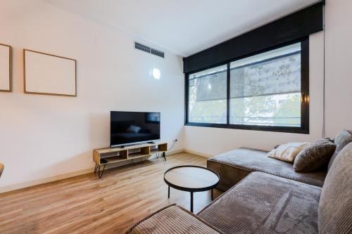 The Lonely Chimney Apartments in Villa Olimpica The Lonely Chimney Apartments in Villa Olimpica
