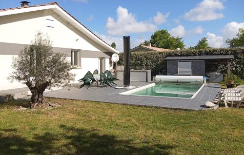 Swimming pool, Stunning Home In Talais in Talais Swimming pool, Stunning Home In Talais in Talais