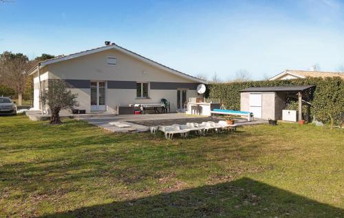 Swimming pool, Stunning Home In Talais in Talais Swimming pool, Stunning Home In Talais in Talais