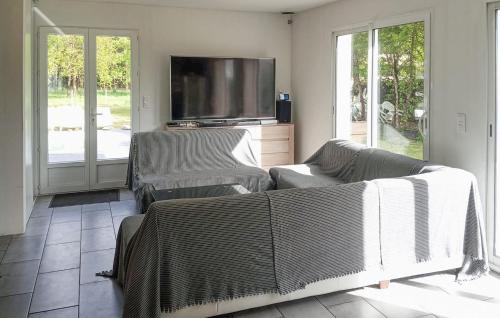 Stunning Home In Talais in Talais Stunning Home In Talais in Talais
