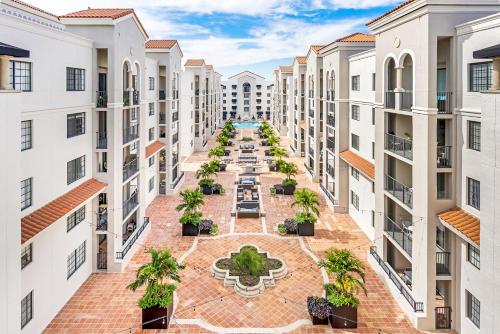 Garden, Tucker at Gables Grand Plaza Miami in Coral Gables Garden, Tucker at Gables Grand Plaza Miami in Coral Gables