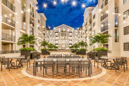 Facilities, Tucker at Gables Grand Plaza Miami in Coral Gables Facilities, Tucker at Gables Grand Plaza Miami in Coral Gables