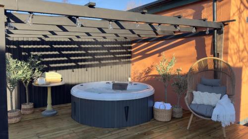 Hot tub, Wisteria Osterlen in Skillinge Hot tub, Wisteria Osterlen in Skillinge