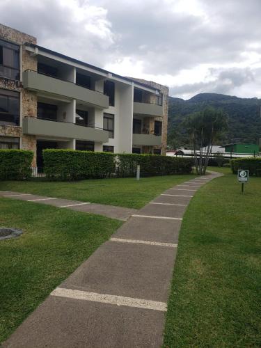 Surrounding environment, Apartment Avalon Country C,Santa Ana,Costa Rica, 1 habitacion y sofa cama full equipado 4 personas c in Río Oro Surrounding environment, Apartment Avalon Country C,Santa Ana,Costa Rica, 1 habitacion y sofa cama full equipado 4 personas c in Río Oro