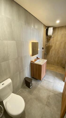 Bathroom, Calma La Barka Resort by Raminten in Sendangagung Bathroom, Calma La Barka Resort by Raminten in Sendangagung