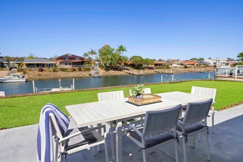 Facilities, Deja Bleu - great family home with jetty in Settlement Point Facilities, Deja Bleu - great family home with jetty in Settlement Point