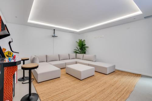 المرافق الترفيهية, VACATION MARBELLA I Villa Chic, Cutting-Edge Amenities, Private Heated Infinity Pool, Golf Front Loc in El Paraiso المرافق الترفيهية, VACATION MARBELLA I Villa Chic, Cutting-Edge Amenities, Private Heated Infinity Pool, Golf Front Loc in El Paraiso