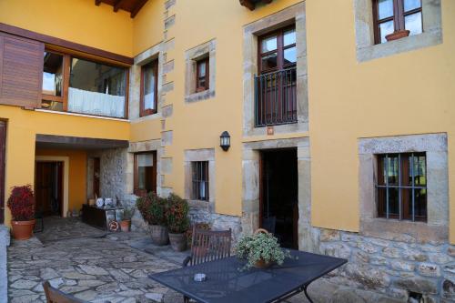 Bejárat, Apartamentos Rurales La Casa Vieja De Silio in Arenas De Iguna Bejárat, Apartamentos Rurales La Casa Vieja De Silio in Arenas De Iguna
