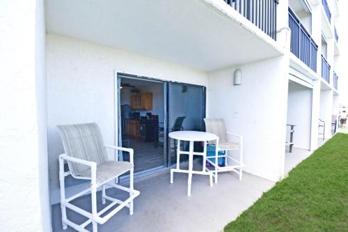 130 Direct Ocean Front 1 bedroom condo with heated pool in Crescent Beach 130 Direct Ocean Front 1 bedroom condo with heated pool in Crescent Beach