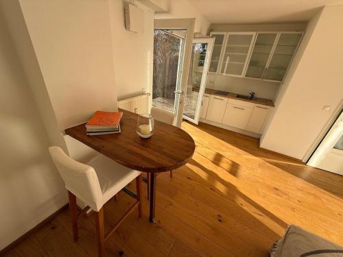 Cozy StudioApartment with Graden in Graz Free Parking in Sankt Peter Cozy StudioApartment with Graden in Graz Free Parking in Sankt Peter