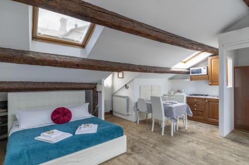 Nice Lovely Attic for 4 person with Wifi - A/C