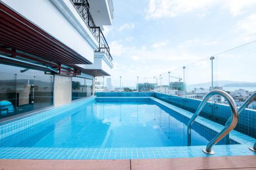 Swimming pool, The Phoenix Hotel Nha Trang in Xuong Huan Swimming pool, The Phoenix Hotel Nha Trang in Xuong Huan