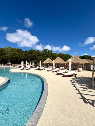 Плувен басейн, La Bulle de Maloma - Piscine, Blue Dream, Plage in Grand-Bourg Плувен басейн, La Bulle de Maloma - Piscine, Blue Dream, Plage in Grand-Bourg